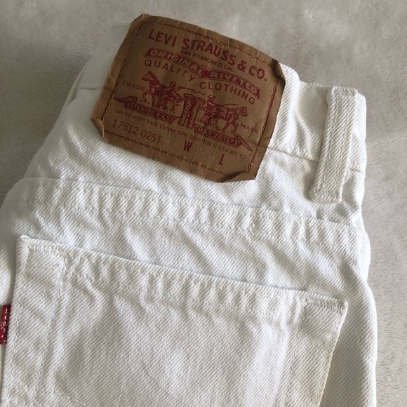 S O L D // LEVI/ vintage white high-rise jeans - Picture 2 of 5